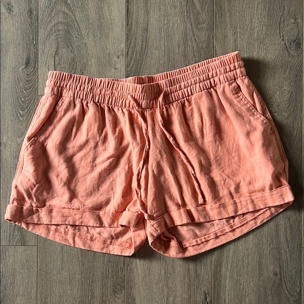 Women's Coral Linen Shorts - size M